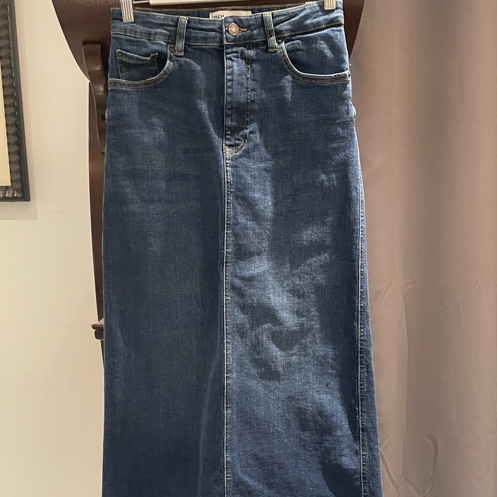 ZARA high waist 5 pocket jean skirt, midi-long, raw edge slit sz 28 sz M - Picture 3 of 8